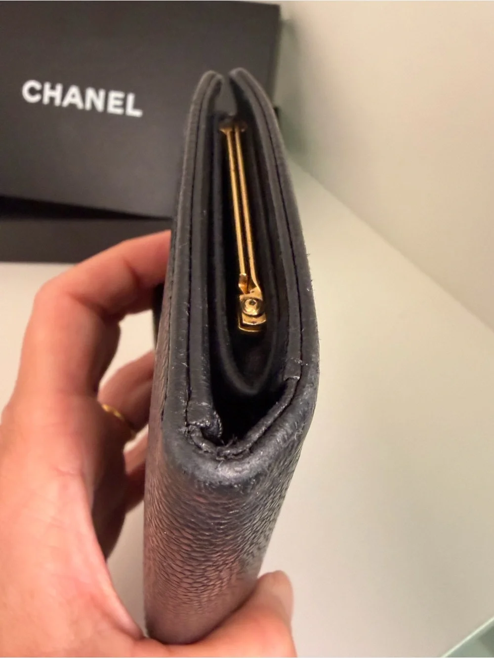 CHANEL Vintage Black Caviar CC Long Wallet Kiss Lock Coin Purse Authenticated